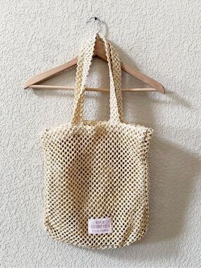 Kylie Cosmetics Cream Crochet Tote Bag Straw Travel Beach